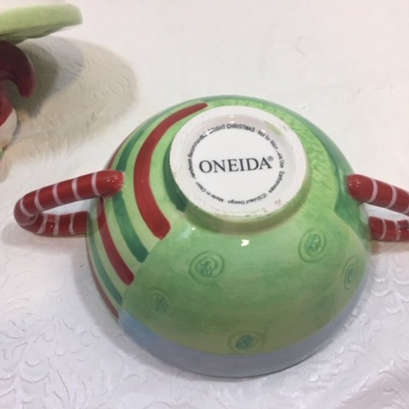 Oneida Santa Christmas Two Piece Ceramic Bowl w/Handles - Picture 6 of 10